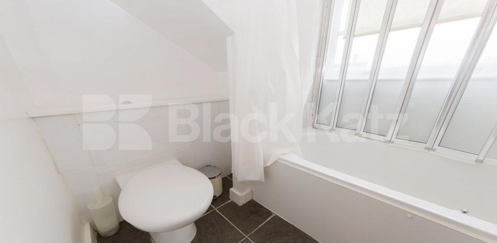 			NEW INSTRUCTION, 1 Bedroom, 1 bath, 1 reception Flat			 Fulham Road, CHELSEA